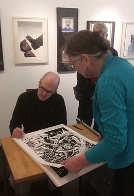 Charles Burns signeert
